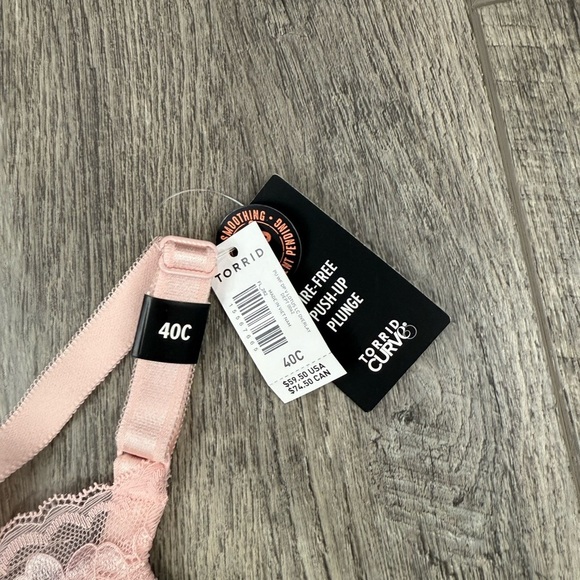 40C Torrid‎ Light Pink Lace Bra - Picture 2 of 15